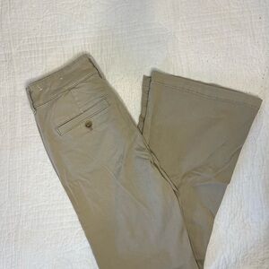 American Eagle Outfitters Tan Trousers with Lightweight Fabric and Casual Style